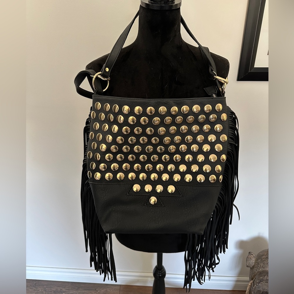 Yoki Fringe Bag
